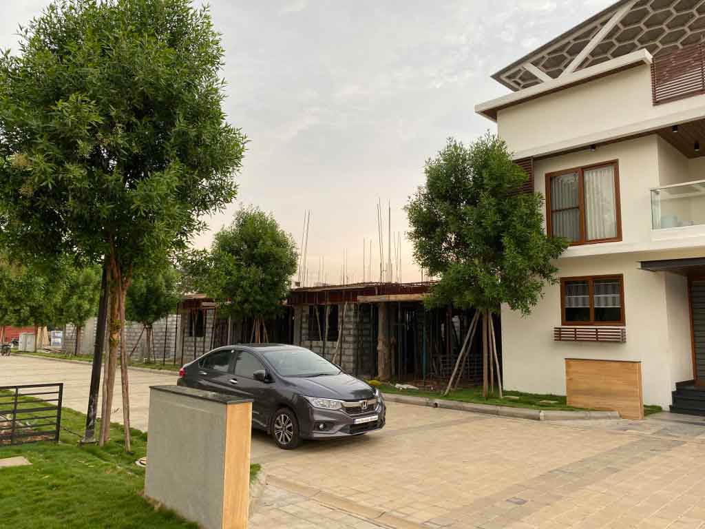 Smart Homes in a Safe Community